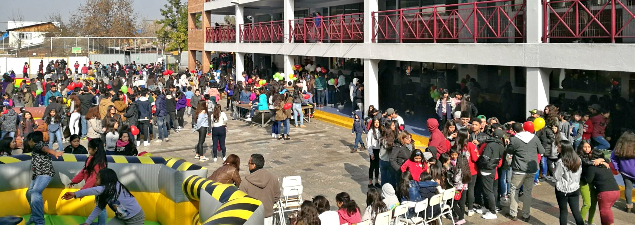 Alumnos del Dagoberto Godoy Lo Prado celebran Fiesta de Globos 2018