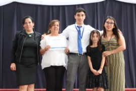 Un reconocimiento especial a las familias dagobertianas destaca en la Licenciatura de 4º medio 2019 del TDG El Bosque