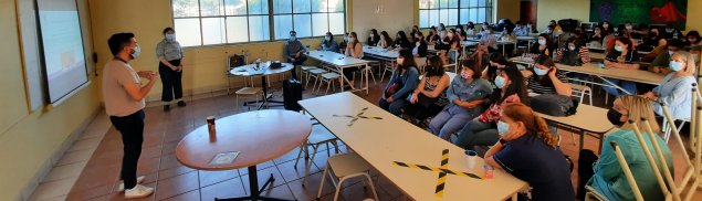 Docentes y asistentes de la educación del CS Quilicura participan en charla sobre diversidad sexual y de género