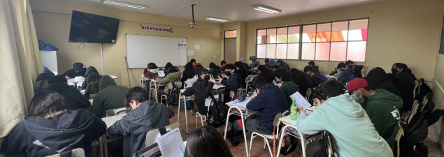 Estudiantes de 7° y 8° básico del CS Quilicura realizan test sobre sus hábitos de estudio