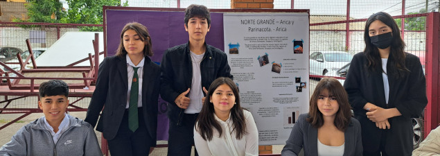 Estudiantes de 8° básico y 1° medio realizan exposición de las zonas de Chile derivada de trabajo interdisciplinario