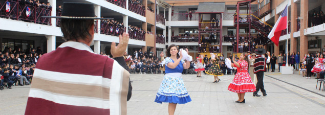 TDG Lo Prado inicia el Mes de la Patria con “cuecazo” protagonizado por la comunidad escolar
