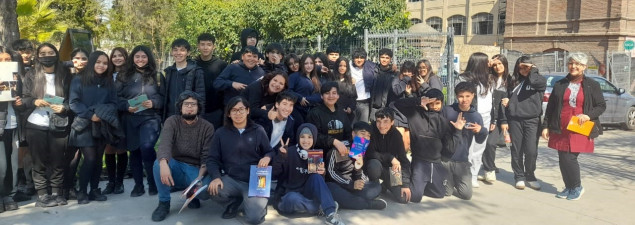 Primero Medio del TDG Lo Prado visita la biblioteca interactiva latinoamericana infantil y juvenil