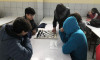 Estudiantes del TDG El Bosque disfrutan juegos de mesa durante los recreos