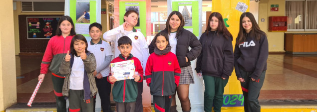 CS Pudahuel premia a ganadores del concurso de fotografía “La matemática en mi mundo”