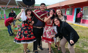 “Esquinazo” en Jardín Aurora de Chile - CS La Florida