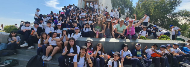 Estudiantes de 6° básico del TDG Lo Prado realizan trekking por el Parque Metropolitano