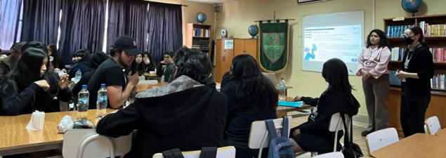 Equipos de debate de Red Crecemos participan en tercera jornada de capacitación para el torneo interescolar