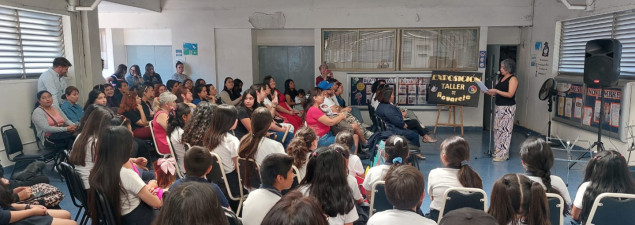 Taller de Acuarelas del TDG Lo Prado presenta sus destacadas obras ante la comunidad escolar