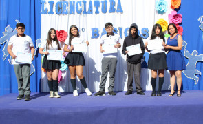 Licenciatura 8° básico A y B - TDG Lo Prado