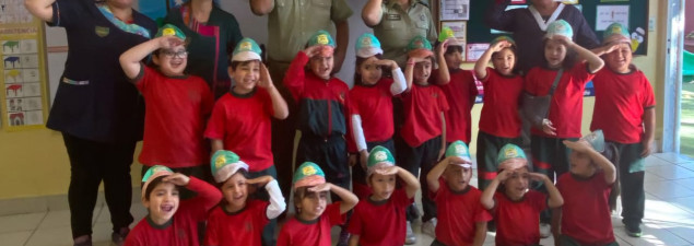 Colegio Santiago La Florida Rinde Homenaje a Carabineros de Chile en su Aniversario Colegio Santiago La Florida Rinde Homenaje a Carabineros de Chile en su Aniversario