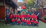 Colegio Santiago fortalece redes de apoyo con visita formativa de Carabineros
