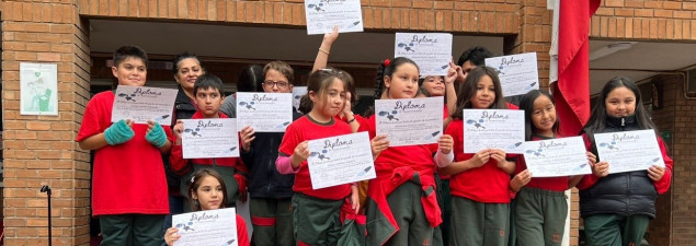 Estudiantes destacados fueron premiados por su participación en la Semana del Libro