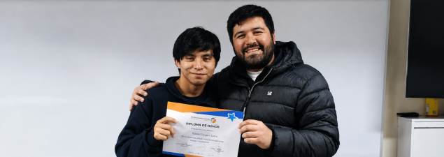 Liceo Teniente Dagoberto Godoy N.° 3 reconoce a estudiantes destacados por sus valores y asistencia durante el primer semestre